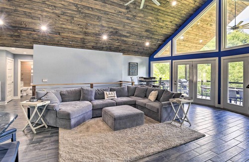 Tazewell House | Luxe Lake Norris Home w/ Private Dock & Grill