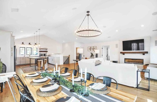 Lake Norman of Catawba House | Luxe Lakefront Private Getaway on Lake Norman!