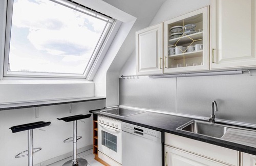 Stuwerviertel Apartment | Luxe Leopoldstadt 3BR w/Elevator & City view, nr Metro U2, by Blueground