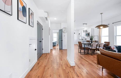 Mechanicsville House | Luxe Living: 4bedroom 3bathroom of Modern Elegance