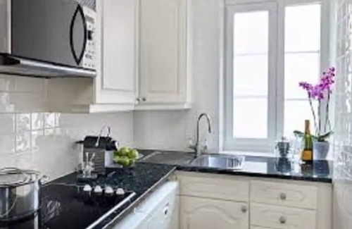 City of Westminster Condo | Luxe Living in Mayfair with Marriott's 2BR Deluxe Suite
