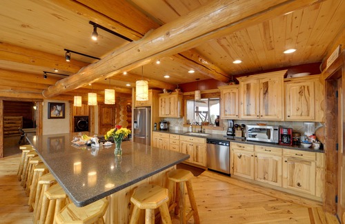 Madison County Cabin | Luxe Lodge in the Tetons for Large Group Retreats!