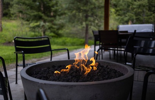 Cle Elum House | Luxe Lodge - Modern Suncadia 4BD - Pups Allowed