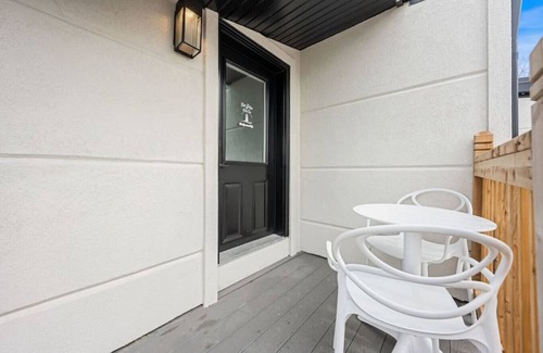 Port Dover Condo | Luxe Lodges on Lake Erie ~ Aquamarine ~ Beachfront
