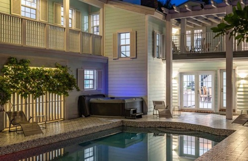 South Lake Apartment | Luxe Mansion/10min Walk Beach/Gameroom/Heated pool