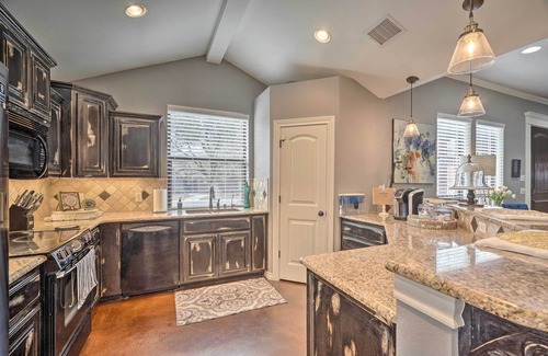 Midland House | Luxe Midland Retreat w/Patio, Grill & Yard!