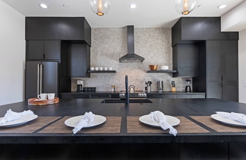 Panorama Heights House | Luxe Modern Escape w/Pool, HotTub, Firepit, Desert View | Obsidian by AvantStay