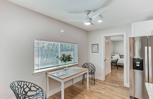 Far North Dallas House | Luxe Modern Private Getaway: Spacious 5-bedroom house in charming Dallas