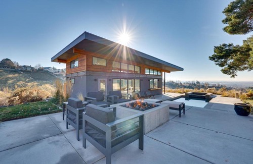 Boise Apartment | Luxe, Modern Studio with Sweeping City Views!