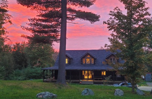 Eastern Vermont House | Luxe Mountain Retreat : Minutes to Stowe and Elmore : Family Friendly :
