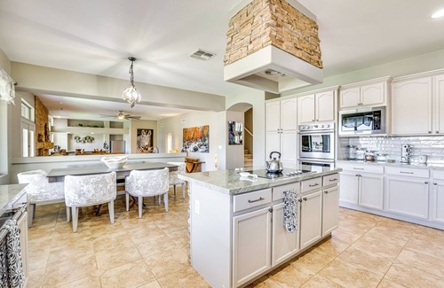 Carefree Crossing House | Luxe Mtn-View Mansion w/Hot Tub in Phoenix!