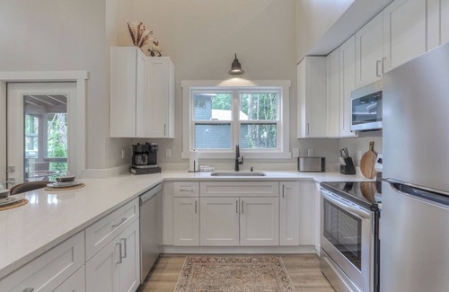 Monteagle Cabin | Luxe Nest at The Retreat at Sunset Bluff