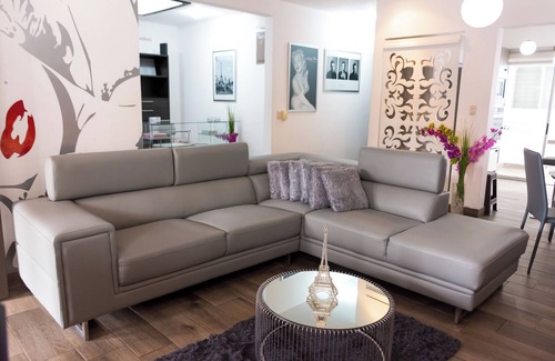 Heredia House | Luxe Oasis w/Pool/2br/parking & Sports Courts