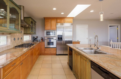 Bandon House | Luxe oceanfront home with decks, grill, fireplace, gourmet kitchen, & fast WiFi