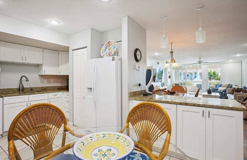 Butler Beach Condo | Luxe Oceanfront Retreat: St. Aug Hibiscus D202