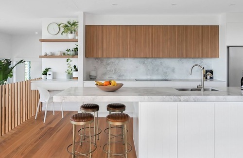 Kingscliff House | Luxe Paradise with sweeping Ocean Views & Pool
