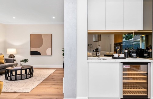 Hampton House | Luxe Parkside Hampton Home