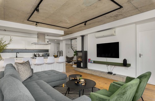 Schotsche Kloof Apartment | Luxe Penthouse - Private Pool - Mountain Views