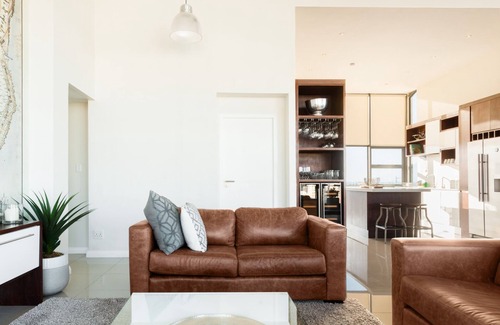Cape Town City Centre Apartment | Luxe Penthouse with Private Rooftop Pool and Panoramic Views