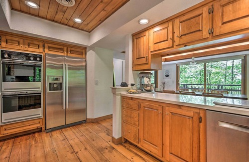 Plymouth House | Luxe Plymouth Chalet w/Indoor Pool & 3 Decks!