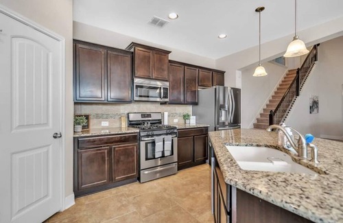 San Antonio House | Luxe Private Getaway*️SeaWorld*️Near the Heart*️of San Antonio
