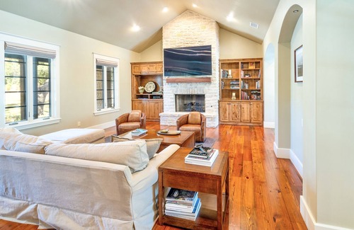 Oak Park - Northwood House | Luxe Private San Antonio Pool Oasis Near Downtown!