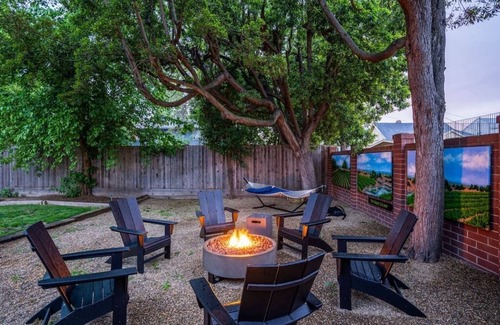 Lodi House | Luxe Retreat Designed For Group Getaways