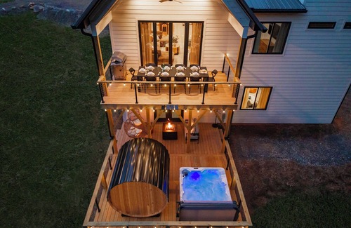 Arden House | Luxe Retreat - Sleeps 18 - Stargazing Dome - Hot Tub - Sauna - Asheville 15min