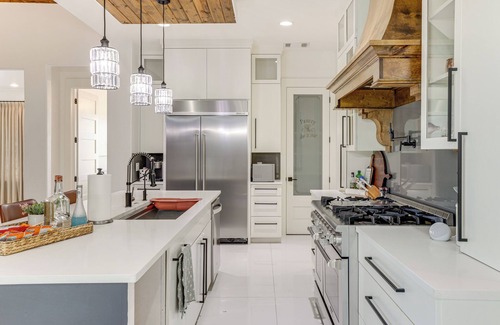 Waxahachie House | Luxe Retreat w/Patio & Fenced Yard in Waxahachie!