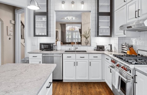 Old Town Triangle House | Luxe SFH in Historic Old Town