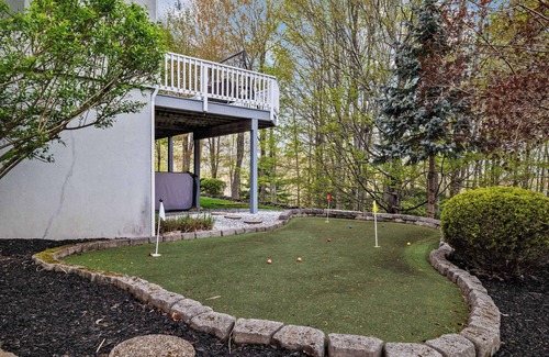 Lake Harmony House | Luxe,Sleeps20,Bar&Lounge,Karaoke,HotTub,GameRoom