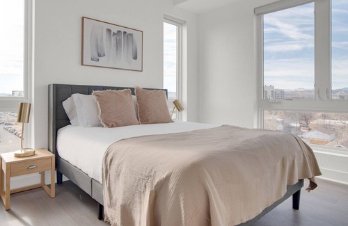 West Colfax Apartment | Luxe Sloan's Lake 2BR w/ Gym, W/D & Roof Deck, near Park, by Blueground