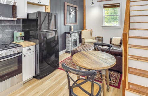 Lebanon Apartment | Luxe Stable Suite: Farm Stay in Lebanon!