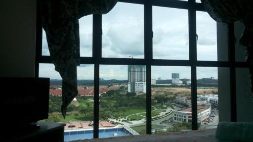 Bukit Indah Hotel | Luxe Suites at Skyloft