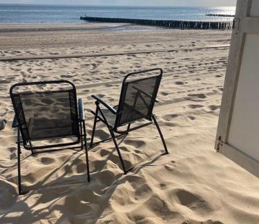 Meliskerke House | Luxe Tiny House incl Jacuzzi en Strandhuisje in zomerseizoen