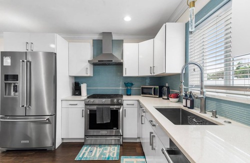 Deerfield Beach House | Luxe Villa Oasis: Salt Pool, BBQ, Hot Tub, Premium Amenities!