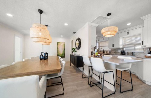 St. Petersburg - Clearwater House | Luxe Waterfront Villa: Pool, Hot Tub, Golf Cart