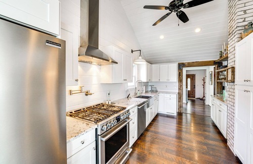 Lake Fenton House | Luxe Waterfront Lake Fenton Home: Decks & Fire Pit