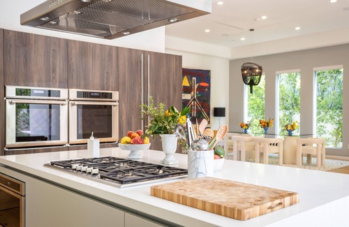 Melrose Villa | Luxe WeHo Villa, Walk to Melrose Ave, Pool + Hot Tub | North Vista by AvantStay