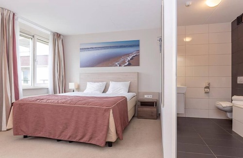 Kamperland Hotel | Luxe Wellness & Beach Retreat - Perfect Getaway Near Banjaardstrand Beach