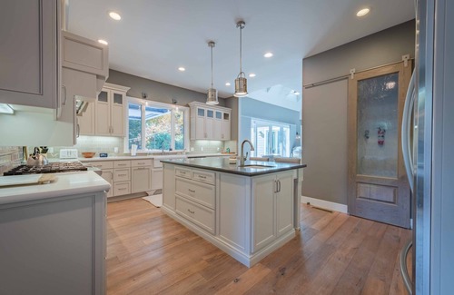 Templeton House | Luxe Westside 5BR/3.5BA w/Pool, Hot Tub, FirePit, Movie Room & more.