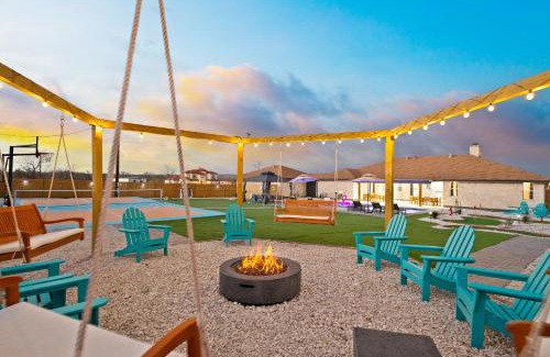 Fredericksburg House | Luxpoolpickleballgolfsleeps205min To Main