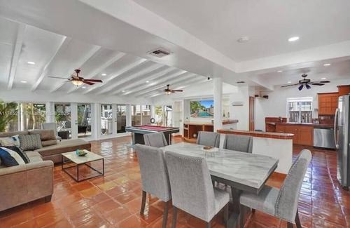 Ives Estates House | LuxTropica