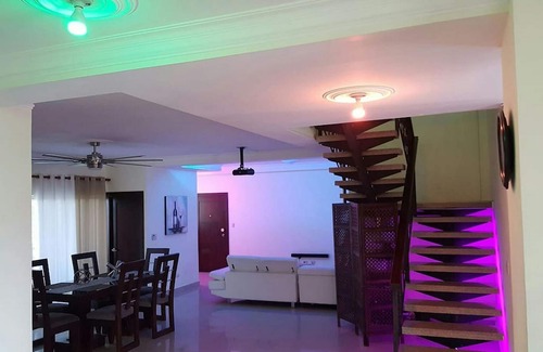 Santiago Province Apartment | Luxury penthouse in central Santiago, pool, jacuzzi, pool table, fast internet!