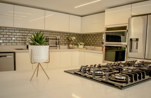 Cerro Alto House | Luxury Mansion 7 bedrooms, Chef Included, Heated Pool