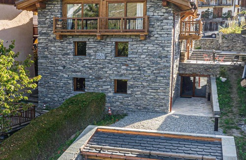 Saint-Martin-de-Belleville Ski Chalet | Luxury Chalet with Pool, Sauna, and Hammam for 14 Guests in Saint Martin de Belleville