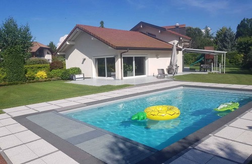 Messery House | Luxueuse Villa Avec Piscine en Bord de lac