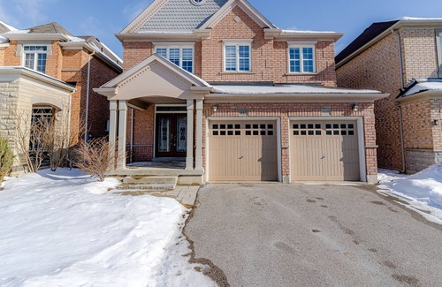 Bradford House | Luxurious House near Fairy Lake Park