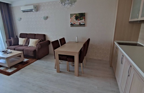 Chaika Apartment | Luxuriöse Ferienwohnung im Harmony Suites Monte Carlo am Sonnenstrand