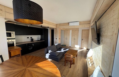 Saint-Etienne-de-Tinee Apartment | Luxurious 4-room chalet-style apartment. Cœur station d'Auron, 10 pers.